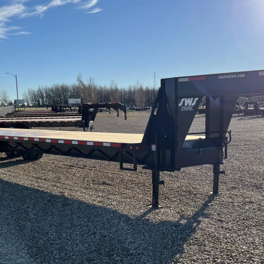 New SWS 40ft Gooseneck w/2-15,000lbs Axles